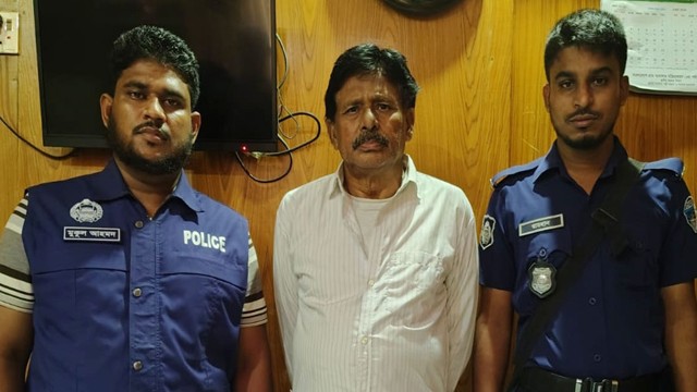 ককটেলসহ শ্বশুরবাড়ি থেকে আ.লীগ নেতা আটক