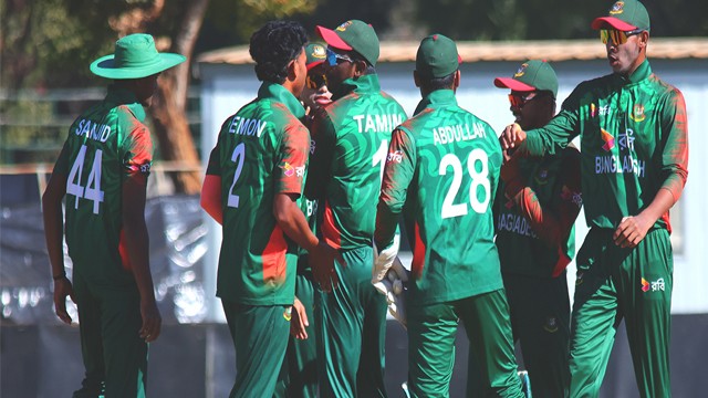দাপুটে পারফরম্যান্সে প্রোটিয়াদের ৫ উইকেটে হারাল বাংলাদেশ