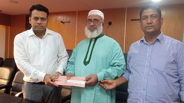 শিবগঞ্জে বিভিন্ন প্রতিষ্ঠানে নগদ অর্থ প্রদান