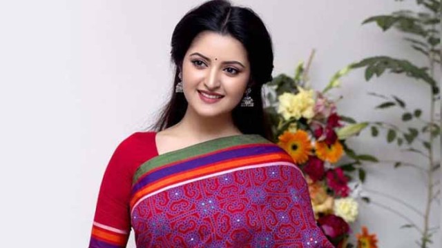 আত্মসমর্পণ করে জামিন পেলেন পরীমণি